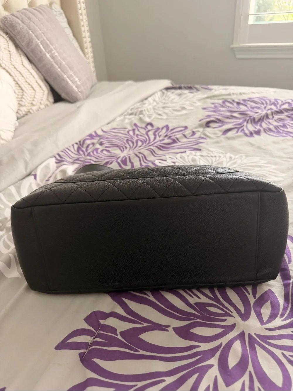 CHANEL elegant quilted